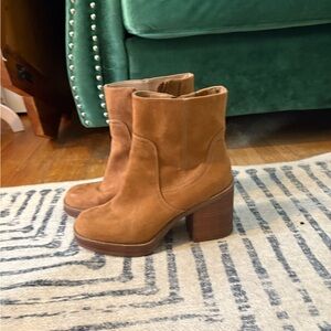 Women's Tan Ankle Boots